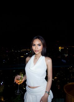 LEXIE - escort in Bangkok Photo 1 of 17