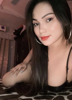 Lexie - puta in Dubai Photo 10 of 12