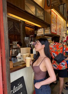 Lexie - escort in Singapore Photo 7 of 7
