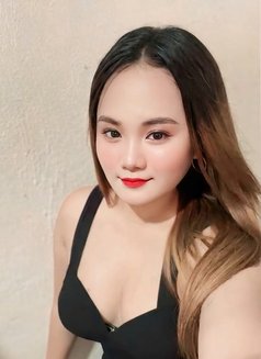 Lexie - escort in Makati City Photo 3 of 3