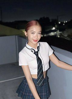 Lexie - escort in Manila Photo 2 of 4