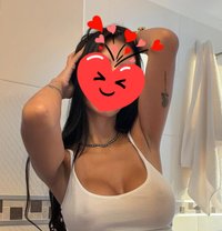 Lexie - puta in Milan