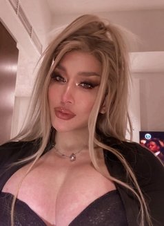 Lexii - Pretty X BIG ASS X not top - Transsexual escort in Abu Dhabi Photo 7 of 13