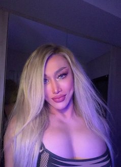 Lexii - Pretty X BIG ASS X not top - Transsexual escort in Abu Dhabi Photo 12 of 13