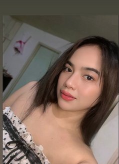 Lexy - escort in Manila Photo 5 of 6