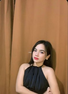 Lexy - escort in Manila Photo 9 of 11