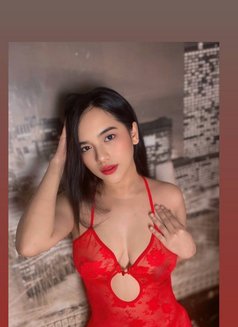 Lexy - escort in Manila Photo 5 of 7