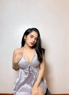 Lexy - escort in Manila Photo 6 of 7