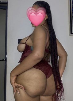 Lexy - puta in Bangalore Photo 3 of 5