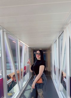 Leyla - escort in Al Manama Photo 10 of 10