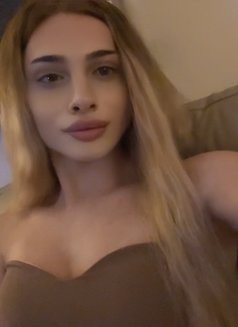 Adelya - Transsexual escort in Dubai Photo 7 of 8