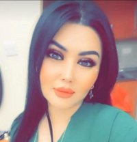 Leyla B - puta in Al Ain