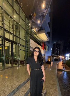 Leyla Independent - puta in Dubai Photo 2 of 4