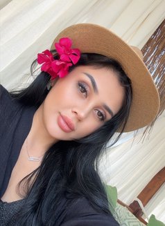 Leyla Independent - puta in Dubai Photo 7 of 7