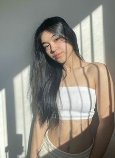 Leyla - puta in İstanbul Photo 1 of 3