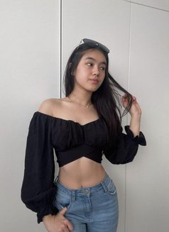 Leyla - puta in İstanbul Photo 3 of 3