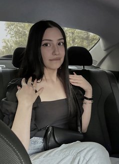 Leyla - escort in Muscat Photo 4 of 5