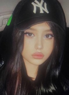 Leyla - escort in Muscat Photo 1 of 2
