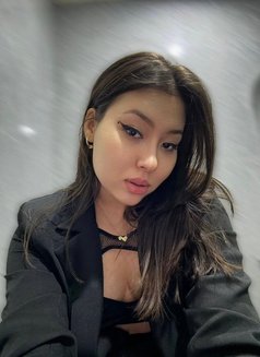 Leyla Vip Riyadh - puta in Riyadh Photo 1 of 3