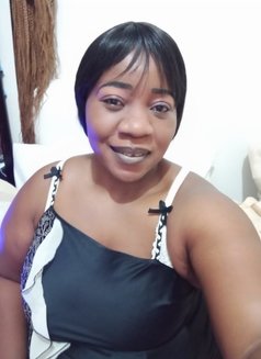 Leyna - escort in Kuwait Photo 4 of 4