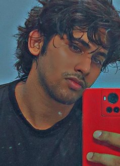 Lfg - Acompañantes masculino in Chennai Photo 1 of 4