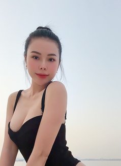 Li Li in Busines Bay - escort in Dubai Photo 3 of 9