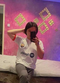 Li Yam - Acompañantes masculino in Riyadh Photo 2 of 3