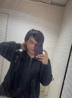 Li Yam - Acompañantes masculino in Riyadh Photo 3 of 3