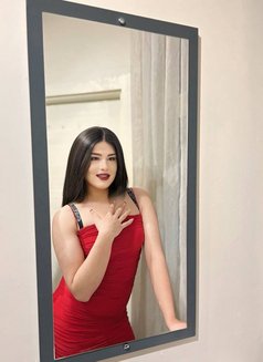 Li̇za - Transsexual escort in İstanbul Photo 9 of 19