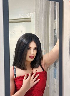 Li̇za - Transsexual escort in İstanbul Photo 10 of 19
