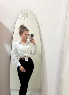 Li̇za Love - escort in İstanbul Photo 5 of 11