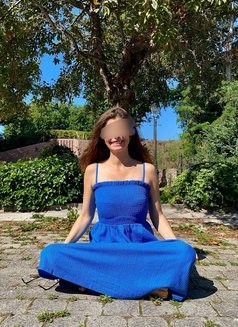 Lia - dreamy authentic girlfriend - escort in Bangalore Photo 23 of 28