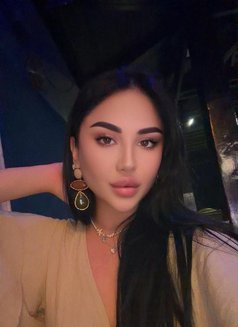 Lia - escort in Doha Photo 1 of 1