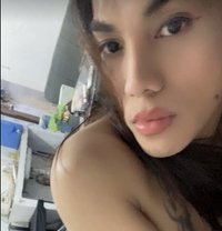 Zia (Versa) - Transsexual escort in Manila