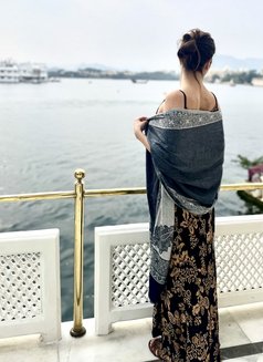 Lia Lazuli Dreamy Girlfriend - puta in Bangalore Photo 22 of 28