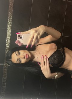 Lia Lord - puta in Dubai Photo 8 of 9