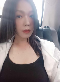 Lia - Transsexual escort in Macao Photo 2 of 6