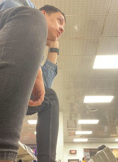 Liam - Male escort in Manila Photo 2 of 3