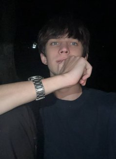 Liam Twink - Acompañantes masculino in Dubai Photo 2 of 3