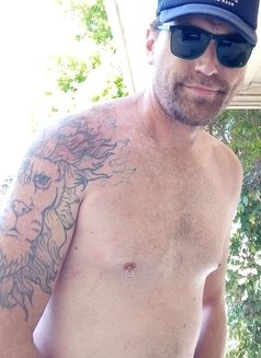 Liam26 - Masajista in Western Cape Photo 1 of 2