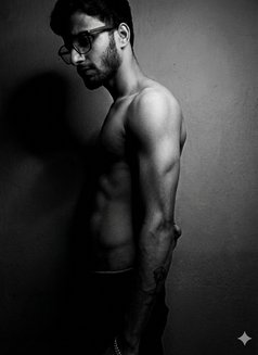 Liam69 - Acompañantes masculino in Kolkata Photo 3 of 3