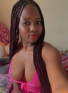 Liame - escort in Dubai Photo 2 of 2