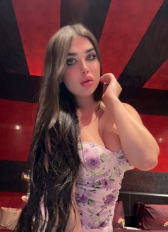 Lian - Transsexual escort in Beirut Photo 13 of 13