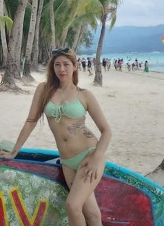 Lian - escort in Mumbai Photo 3 of 3