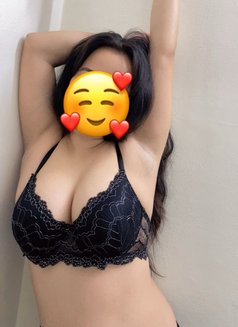 Lian I am independent 22 old❣️ - escort in New Delhi Photo 2 of 4