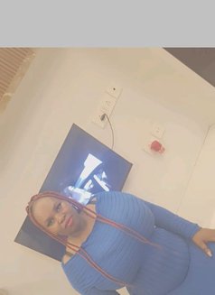 Lian - escort in Noida Photo 2 of 4