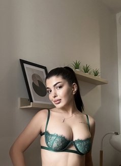 Liana - escort in Belgrade Photo 1 of 5