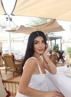 Liana - escort in Dubai Photo 3 of 6