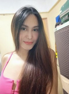 Liana Gomez - escort in Manila Photo 2 of 4