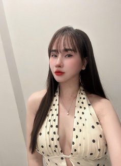 Liana - puta in Dubai Photo 5 of 5